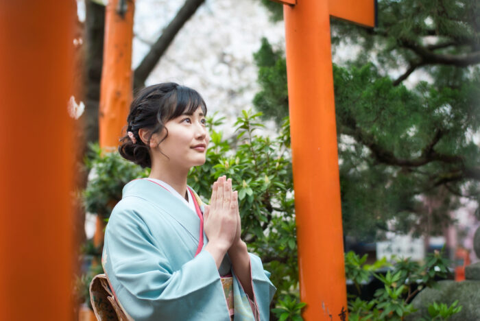 神社の境内にあるパワースポットには必ず行く