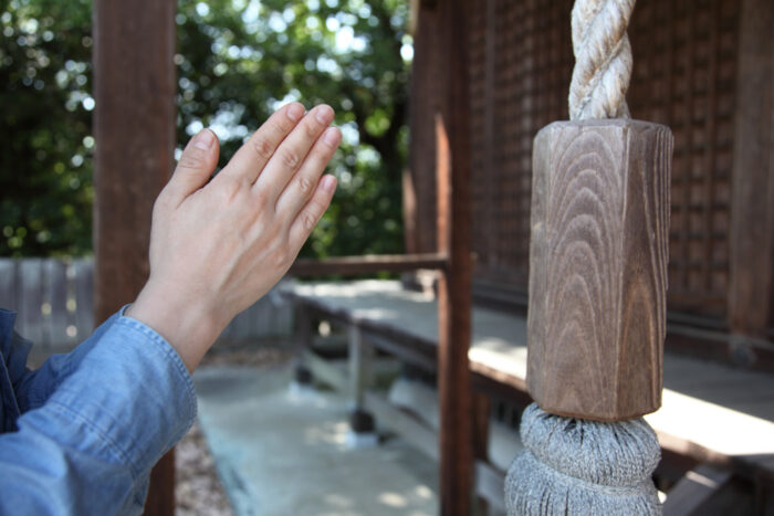 金運アップに関する神社に参拝している