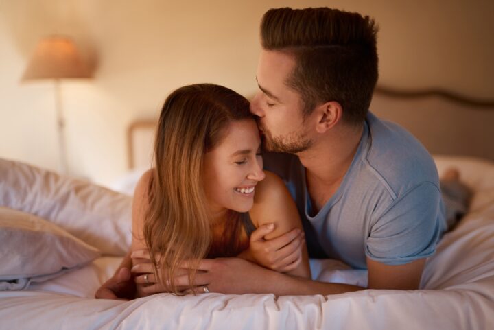 積極的にスキンシップやセックスをしたがる 積極的にスキンシップやセックスをしたがる